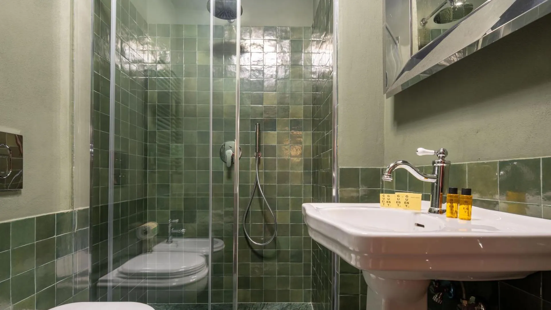 Renaissance Tower Apartment Florence