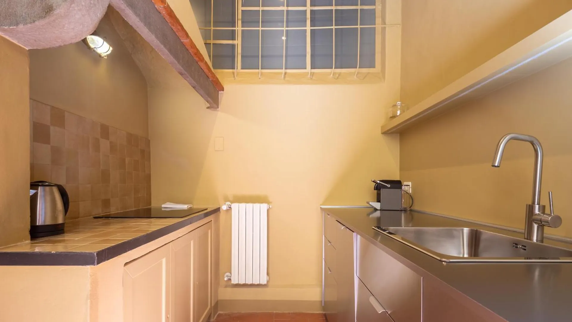 Renaissance Tower Apartment Florence