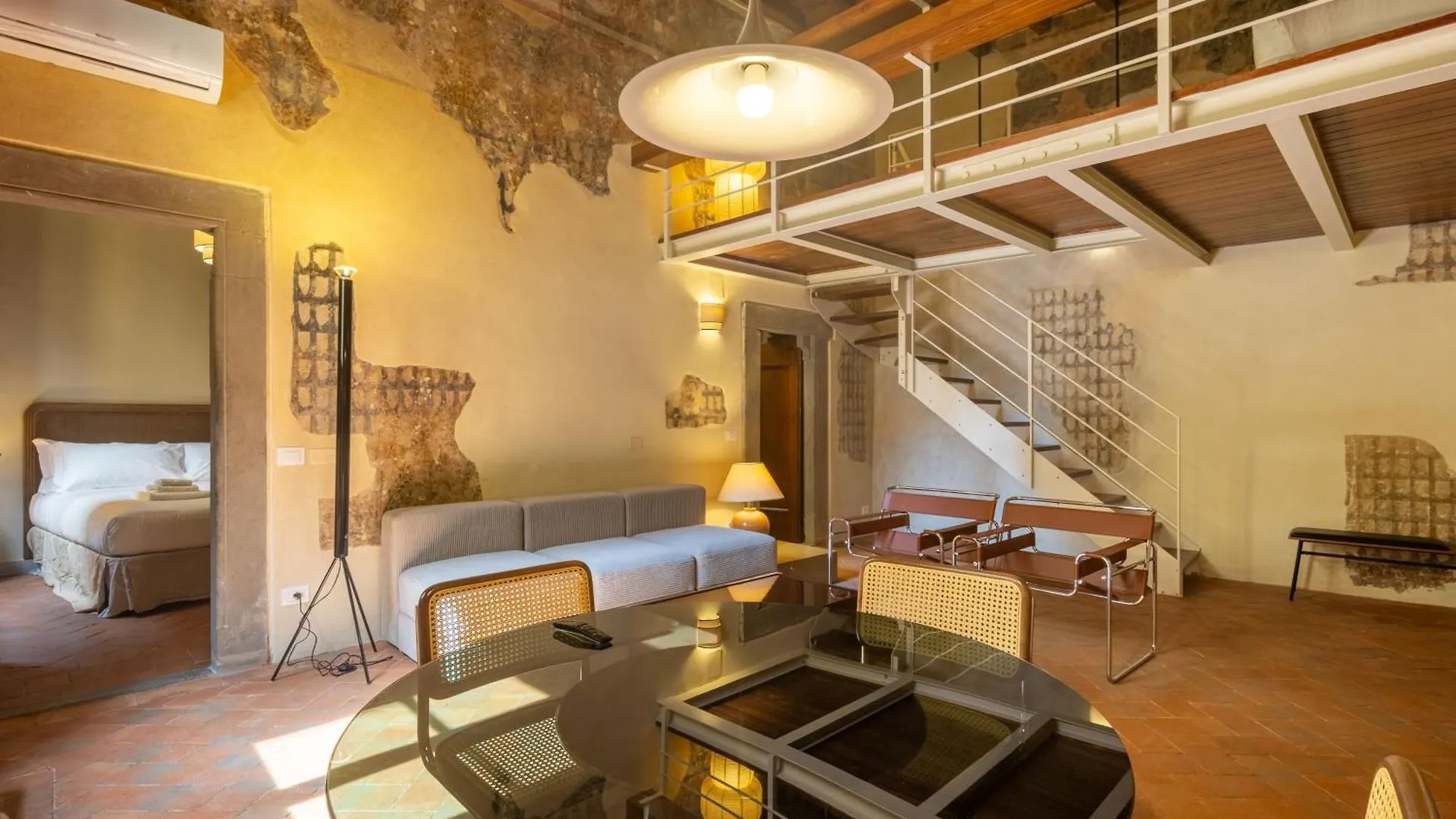 Renaissance Tower Apartment Florence